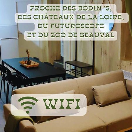 Appartement 2 Chambres Avec Wifi Centre De Descartes Exteriör bild